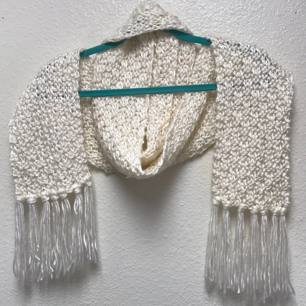 Capelli New York Crocheted Off White Soft Acrylic Winter Scarf with Fringe